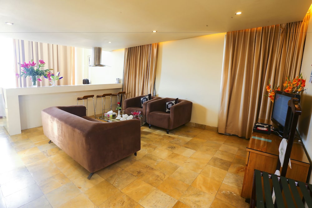 a25 hotel 12 ngo sy lien