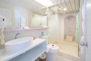 ocean breeze resort khao lak