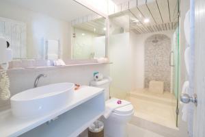 ocean breeze resort khao lak