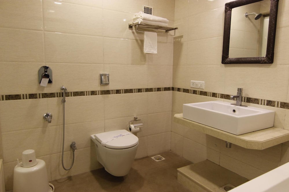 The Grand Tulip,Maharashtra>>Pune,3 star