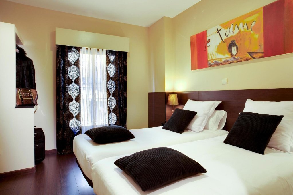 thc tirso molina hostel