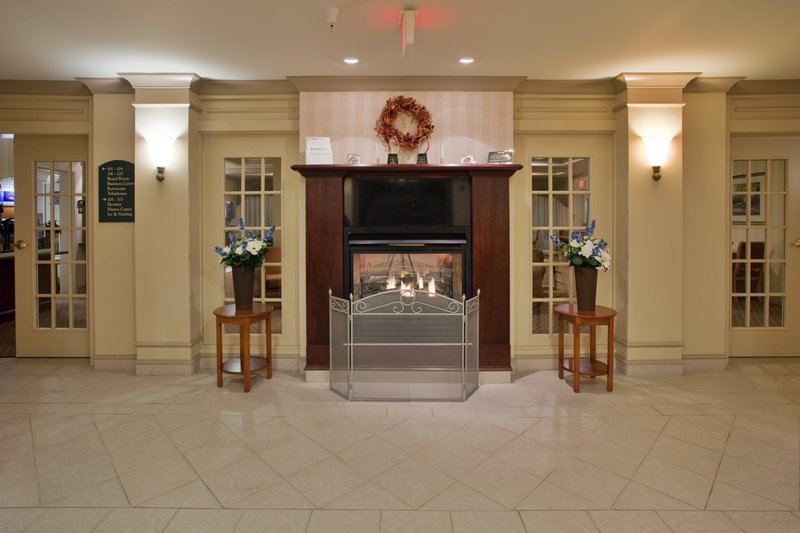 holiday inn express hotel and suites drums by ihg