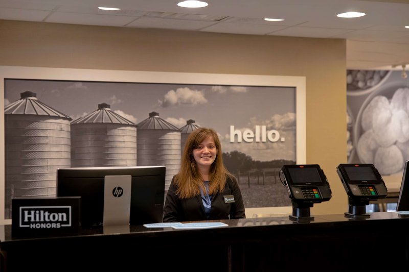 hampton inn dekalb il