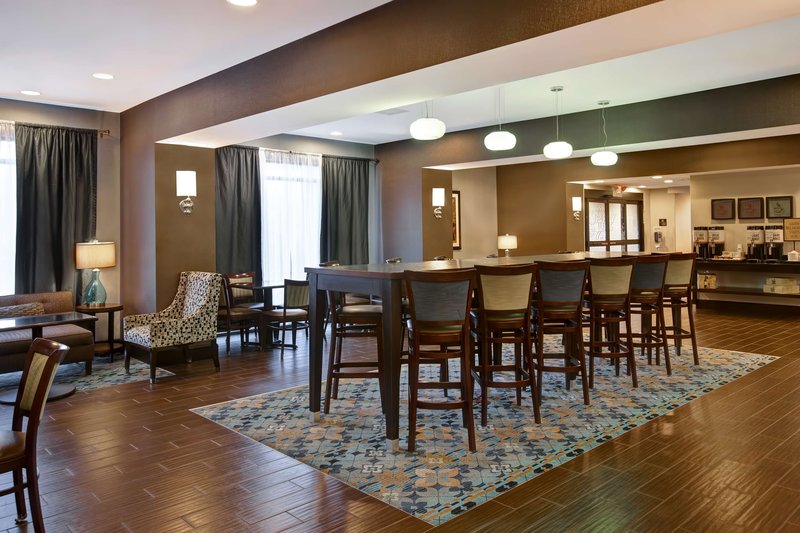 hampton inn dekalb il