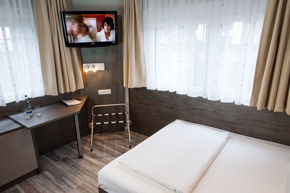 amalienburg boutique and boarding hotel