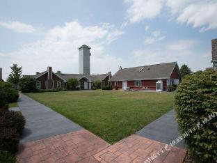 the champagne lodge and luxury suites