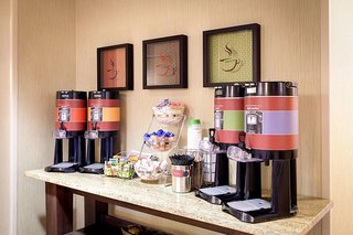 hampton inn and suites chicago st charles