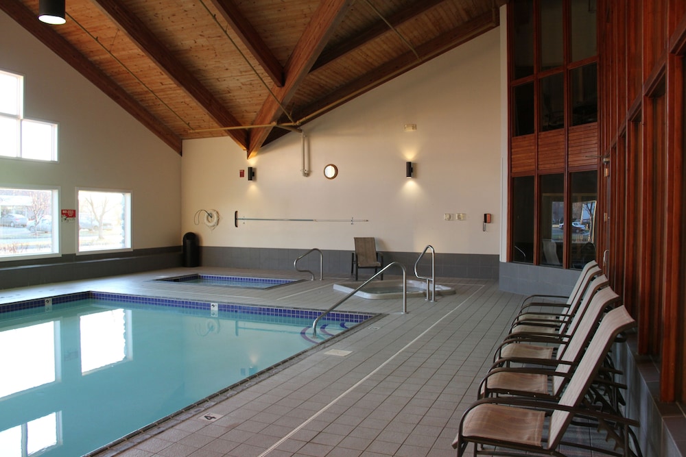 cmon inn hotel and suites