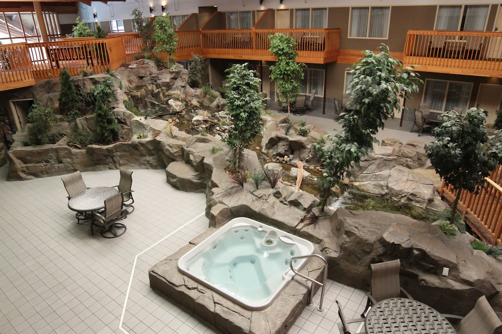 cmon inn hotel and suites