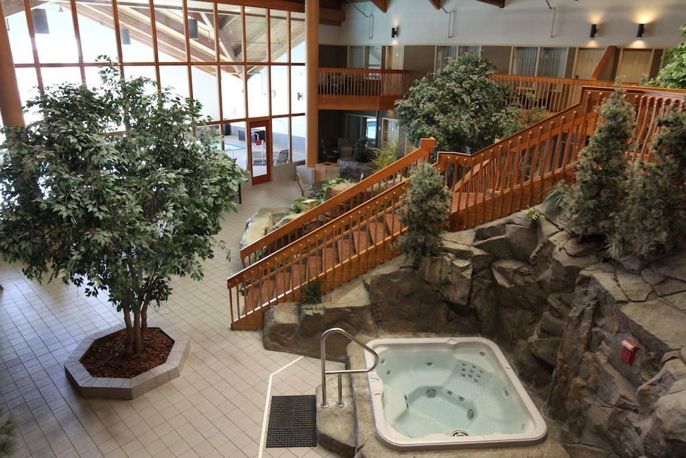 cmon inn hotel and suites