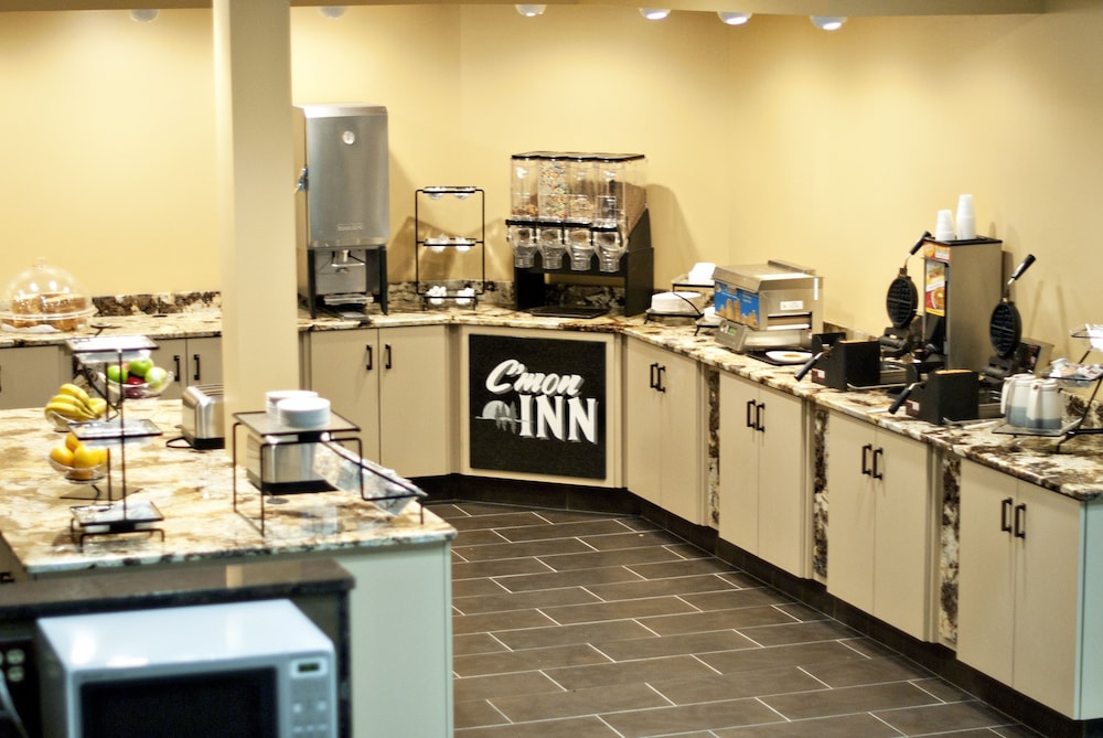 cmon inn hotel and suites