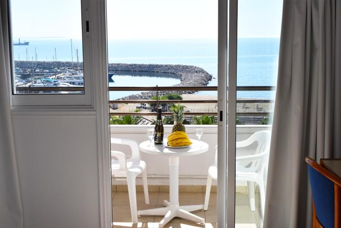 sun hall beach hotel apts