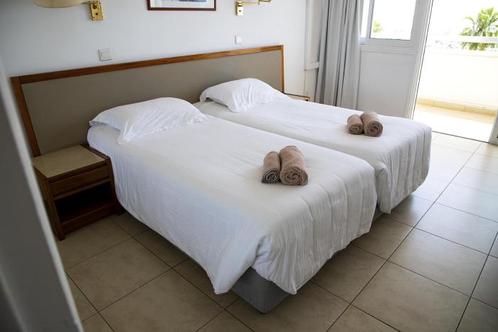 sun hall beach hotel apts