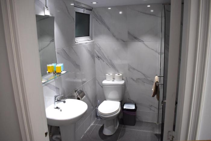 sun hall beach hotel apts