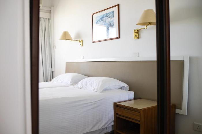 sun hall beach hotel apts