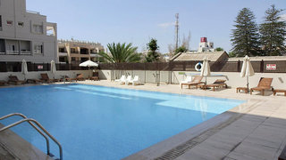 sun hall beach hotel apts