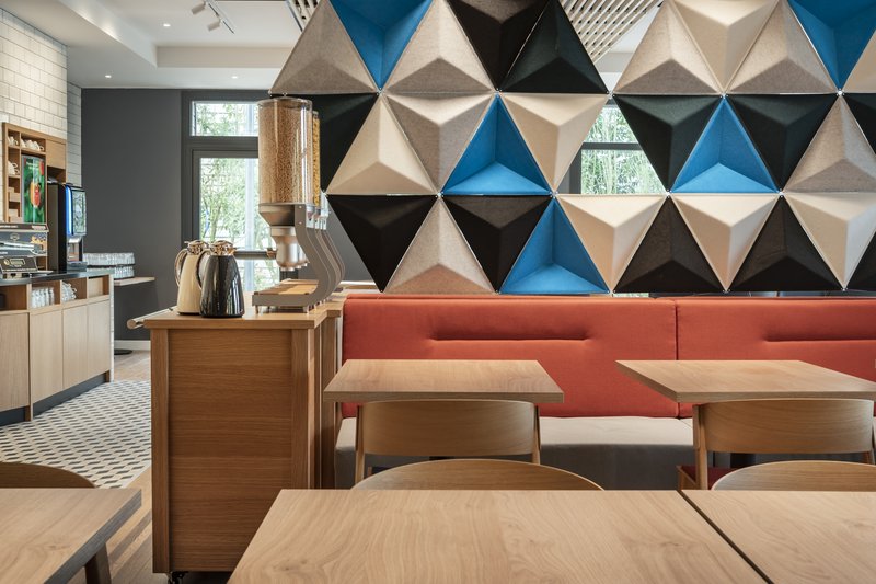 holiday inn express marne la vallee val d europe