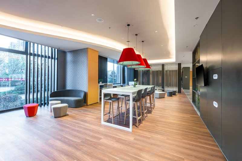 holiday inn express xinji city center an ihg hotel