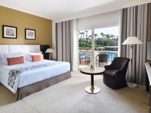 Hotel-Img
