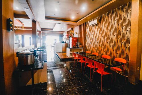 reddoorz plus near makassar town square