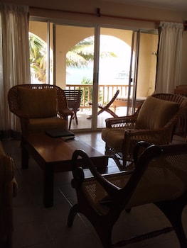 the palms oceanfront suites