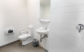 nomads sydney hostel