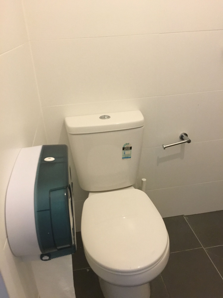 nomads sydney hostel