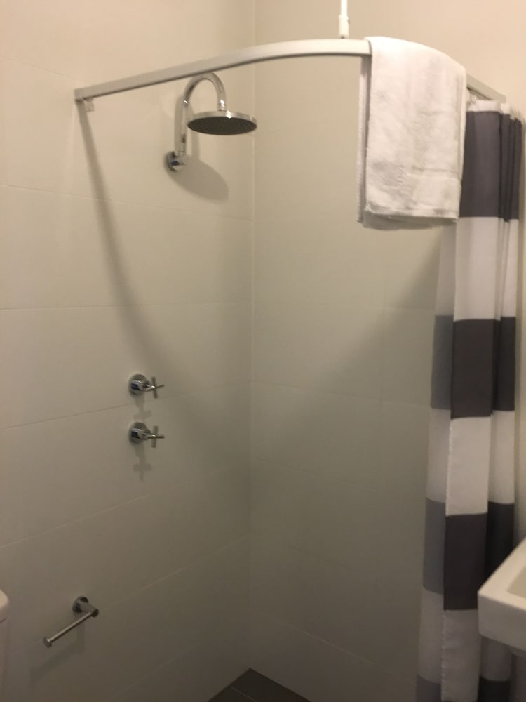 nomads sydney hostel