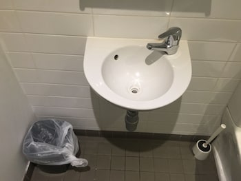 nomads sydney hostel