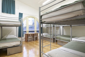nomads sydney hostel