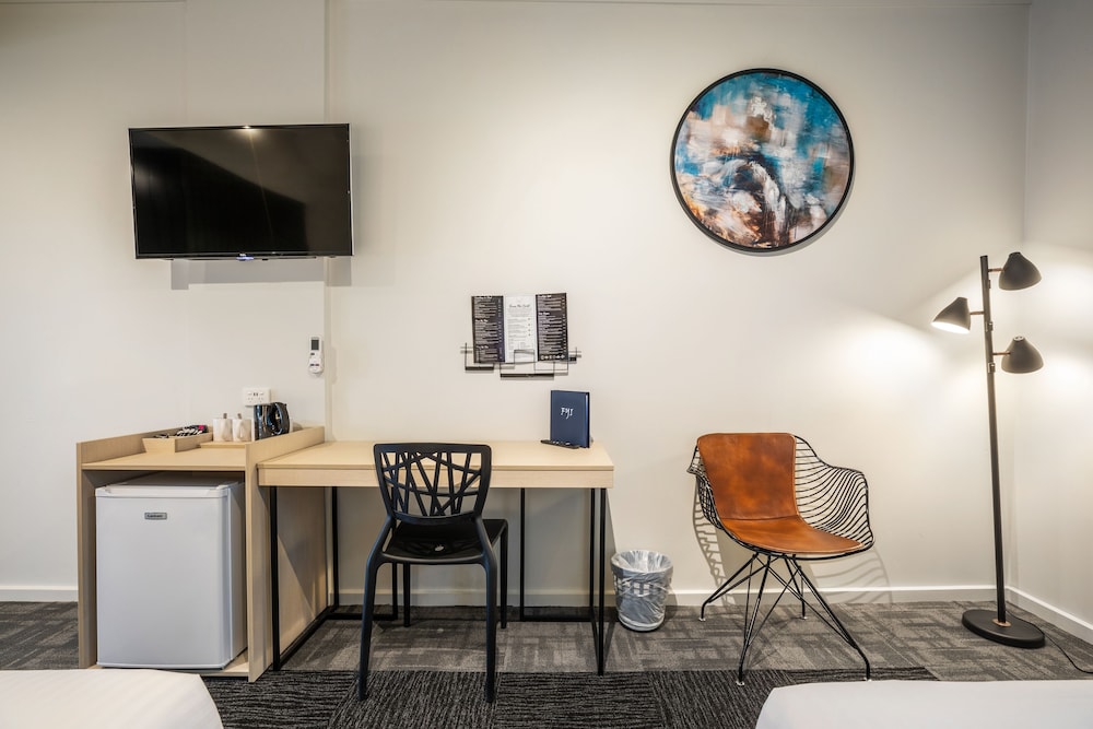 nightcap at keysborough hotel