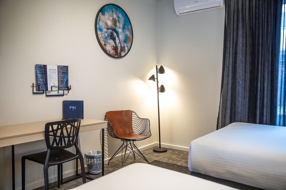 nightcap at keysborough hotel