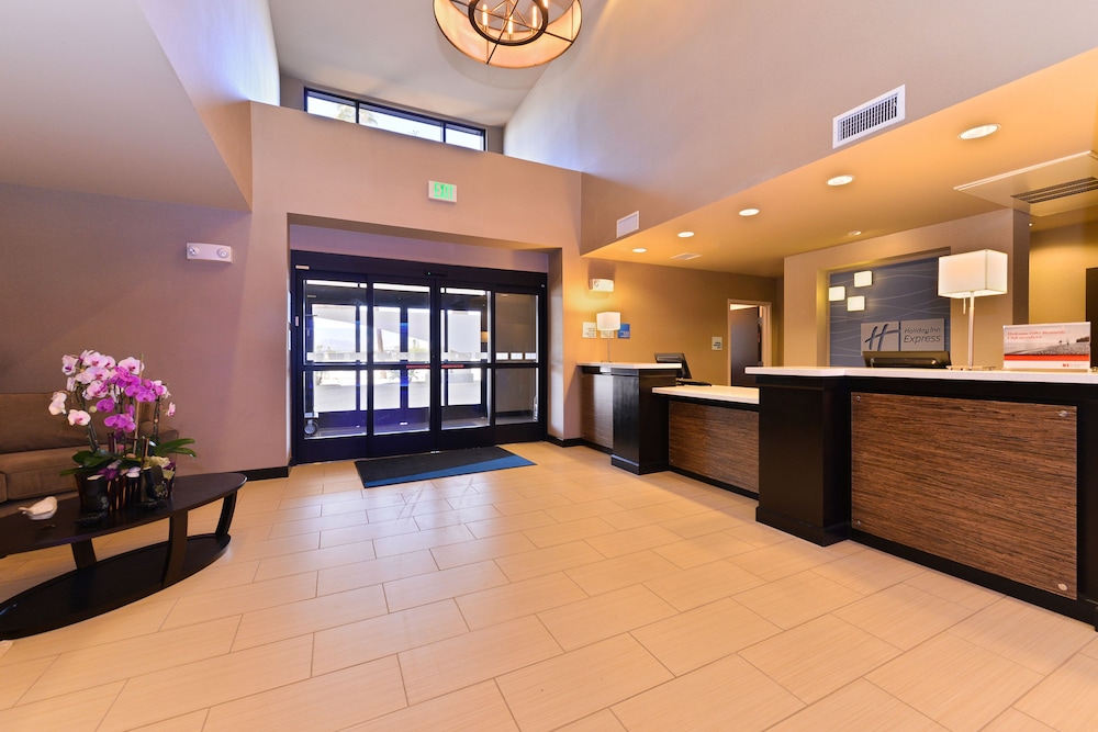holiday inn express and suites indio coachella valley