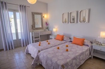 cyclades studios paros