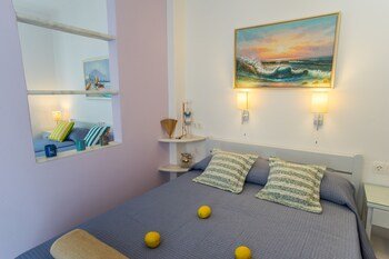 cyclades studios paros