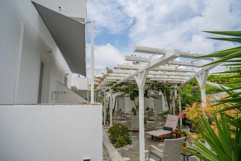 cyclades studios paros