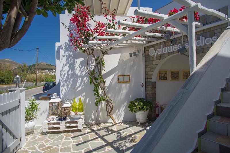 cyclades studios paros