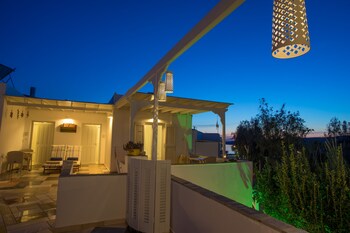 cyclades studios paros