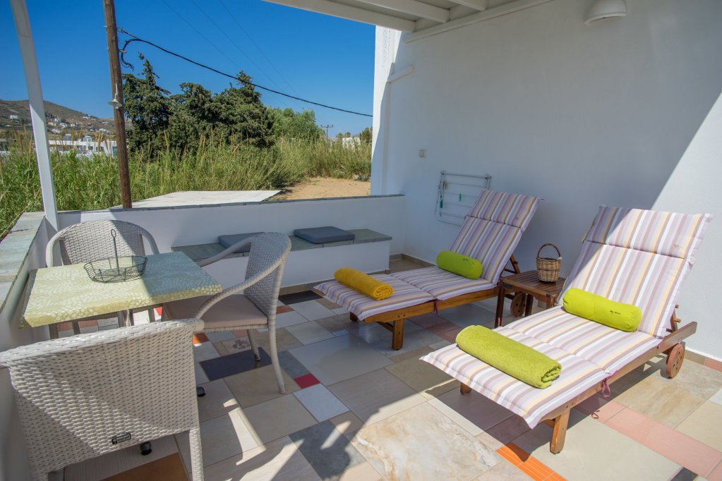 Cyclades Studios - Paros,Paros>>Parikia,1.5 star