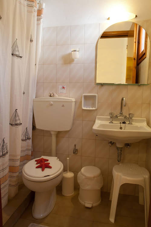 cyclades studios paros