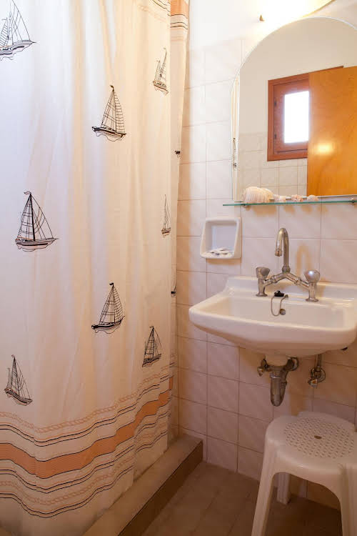 cyclades studios paros