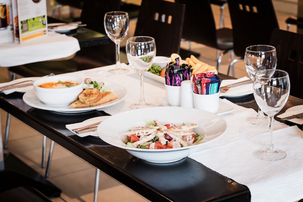 travelodge dublin airport north swords