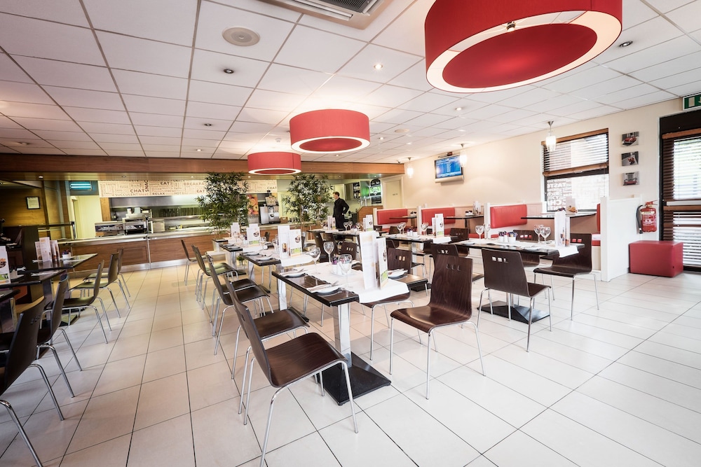 travelodge dublin airport north swords