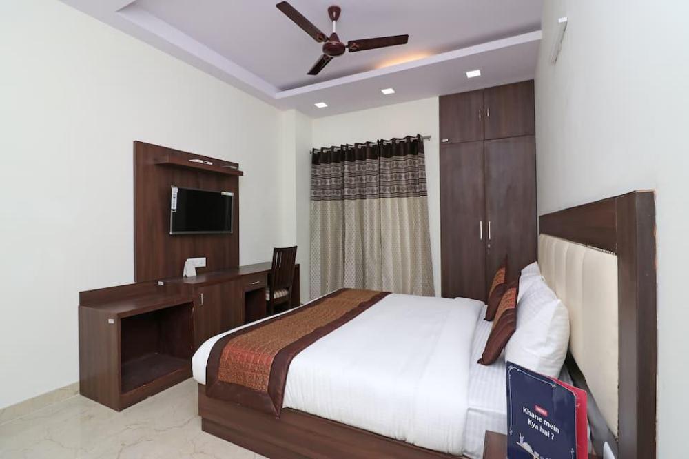 sks premier golf course road