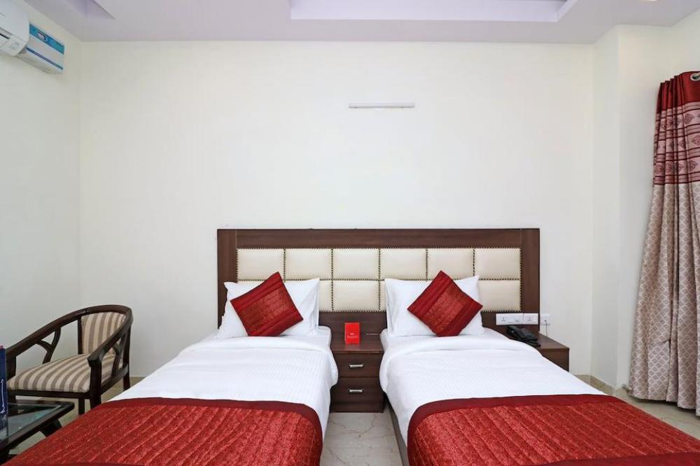 sks premier golf course road