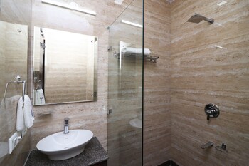 sks premier golf course road