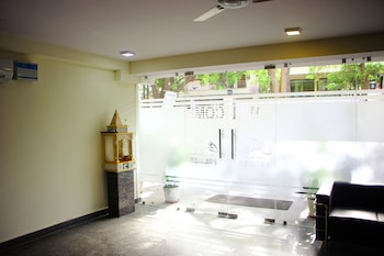 sks premier golf course road