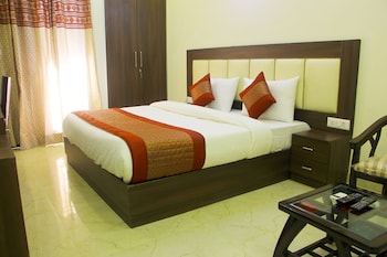 sks premier golf course road