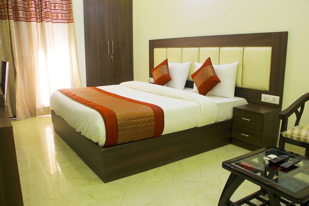 sks premier golf course road