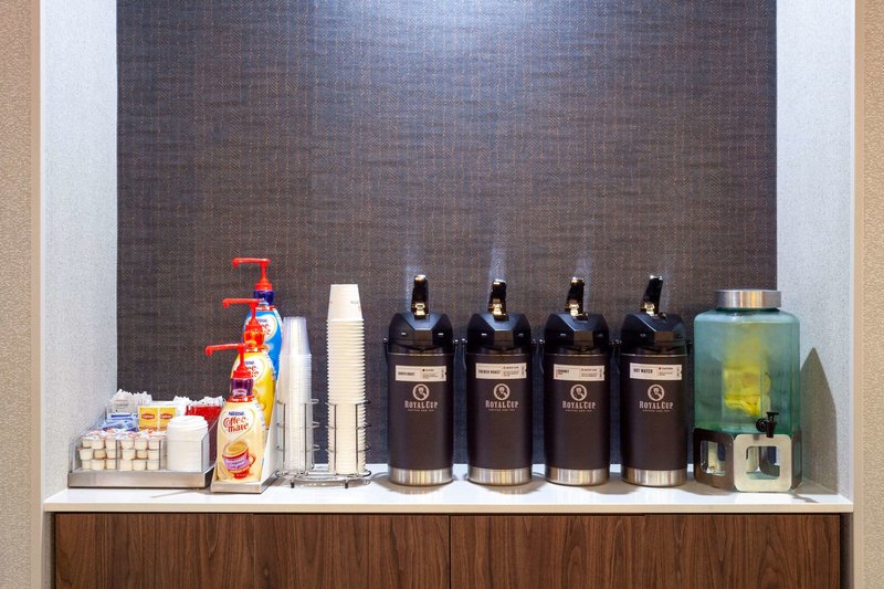 la quinta inn and suites by wyndham st petersburg northeast